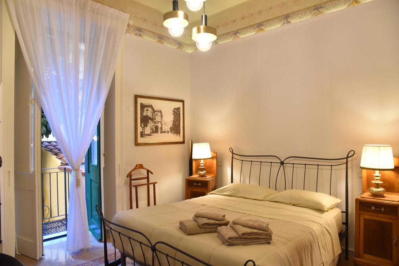 Ripa Garden Room And Suite Salerno Eksteriør bilde